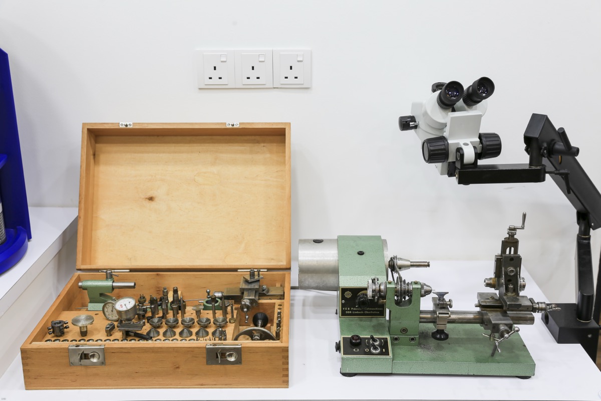 Professional watchmaker tools and equipment at the DeChronos workshop
